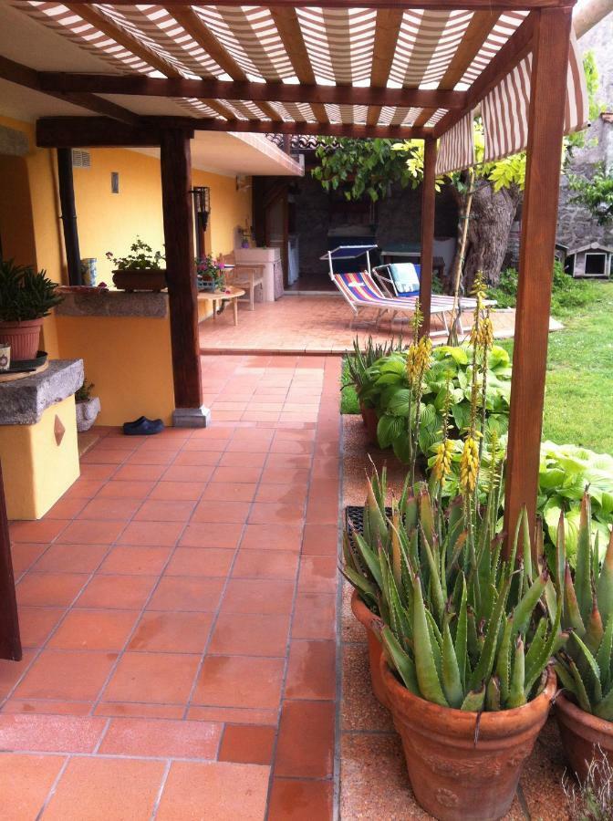 Bed and Breakfast East Wind Medea Екстер'єр фото