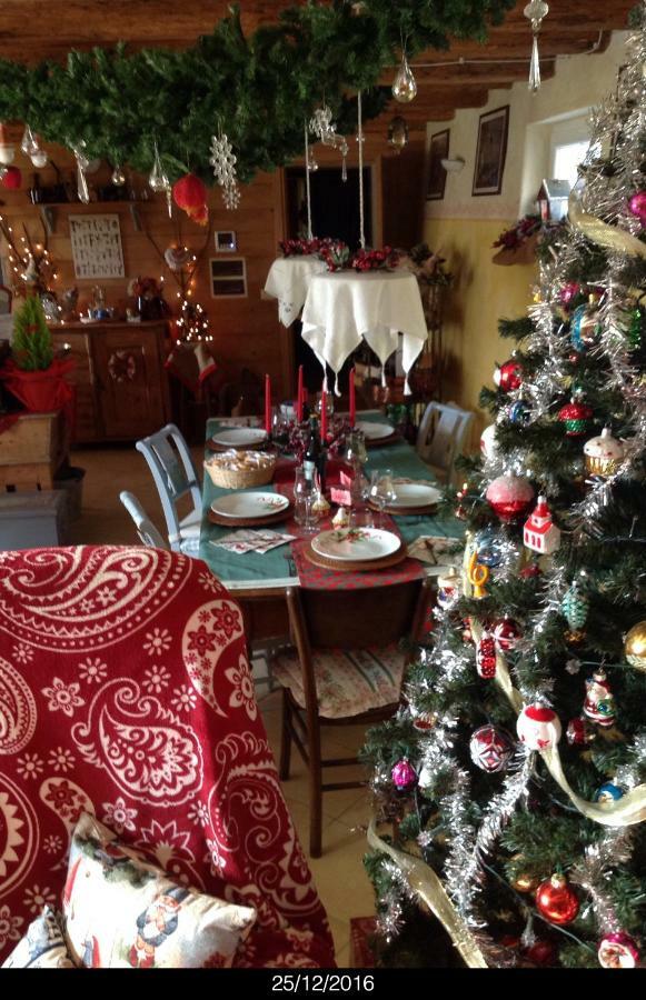 Bed and Breakfast East Wind Medea Екстер'єр фото